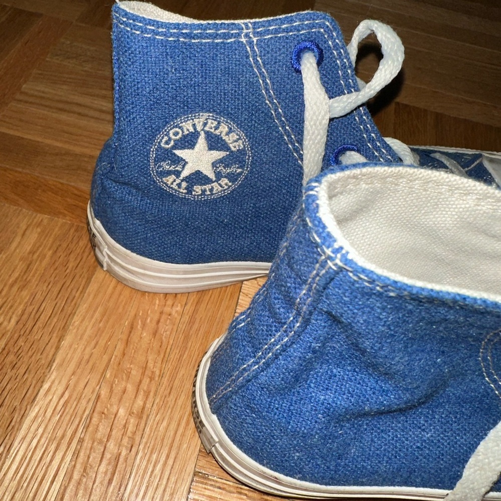 Blue High-Top Converse - Picture 3 of 4
